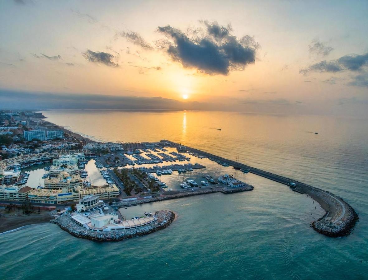 Benalmadena Beachfront Puerto Marina Sunrise Eksteriør bilde